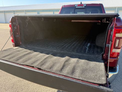Used 2022 RAM 1500 Laramie AWD/4WD image 13