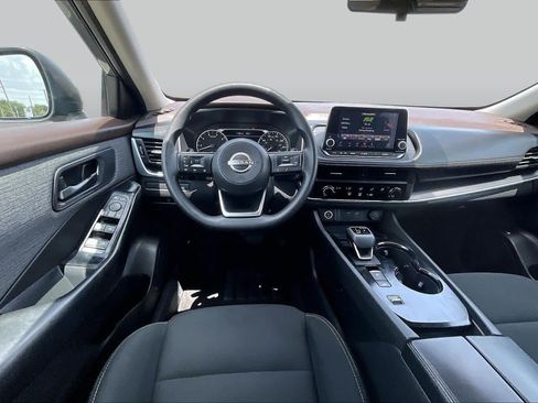 Used 2023 Nissan Rogue S FWD image 6