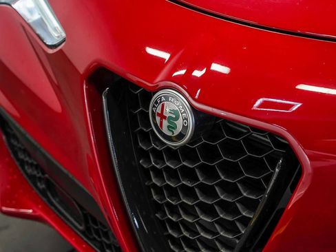 Used 2023 Alfa Romeo Stelvio Sprint RWD image 8