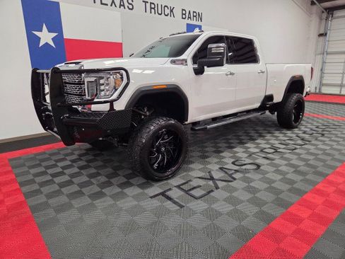 Used 2023 GMC Sierra 2500 Denali image 2
