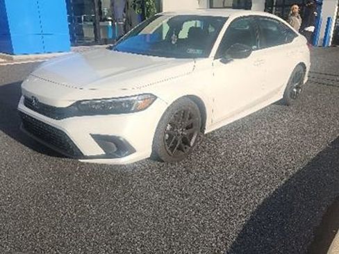 Used 2024 Honda Civic Sport image 1