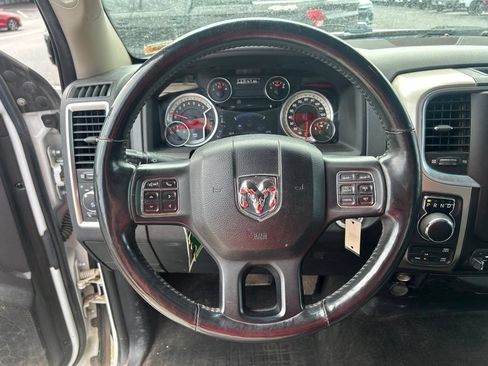 Used 2015 RAM 1500 Classic SLT w/ SLT Plus D←cor Group AWD/4WD image 16