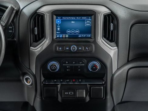 Used 2022 Chevrolet Silverado 1500 Custom image 21