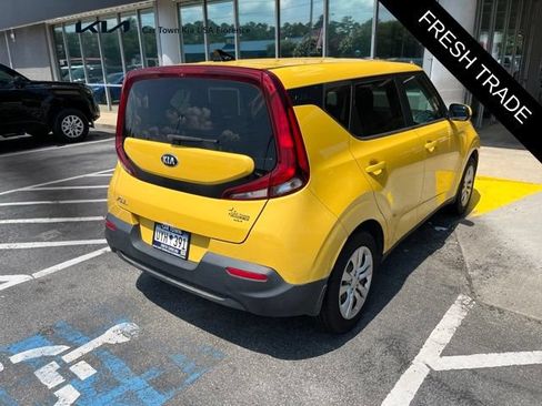 Used 2020 Kia Soul LX FWD image 2