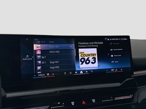 Certified 2025 BMW 530i xDrive w/ Executive Package image 10