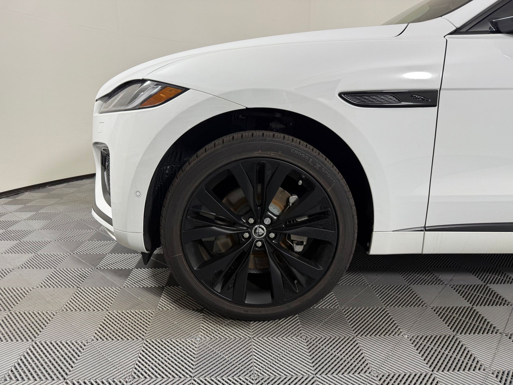 New 2026 Jaguar F-PACE R-Dynamic S AWD/4WD image 12