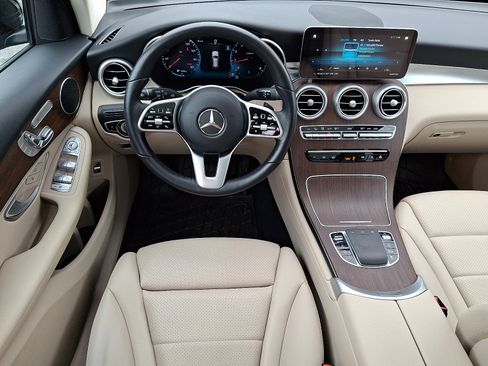 Used 2022 Mercedes-Benz GLC 300 4MATIC image 11