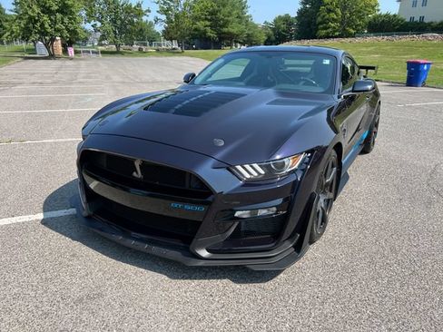 Used 2022 Ford Mustang Shelby GT500 w/ Carbon Fiber Track Pack RWD image 4