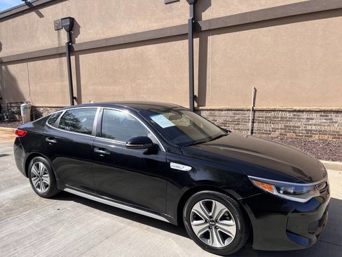 Used 2017 Kia Optima EX image 2