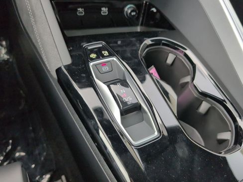 New 2025 Audi SQ5 Prestige image 16