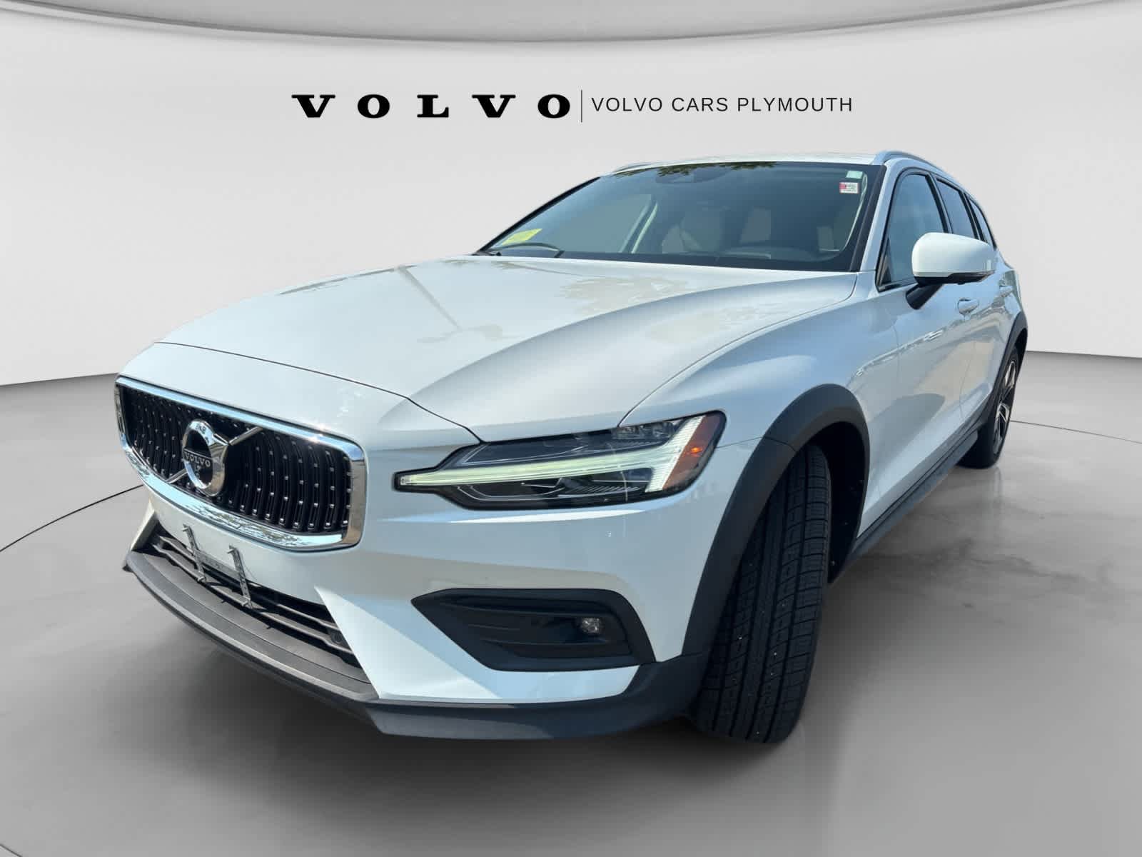Used 2021 Volvo V60 T5 Cross Country AWD/4WD image 5