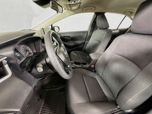 Used 2024 Toyota Corolla LE FWD image 3