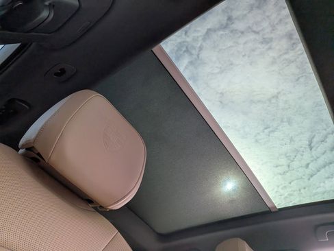 Certified 2025 Porsche Cayenne Coupe image 28