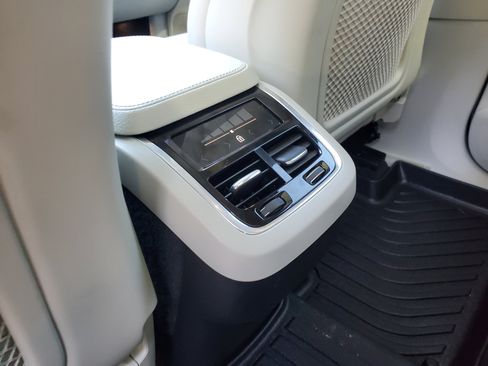 Used 2019 Volvo XC90 T5 Momentum w/ Advanced Package image 35