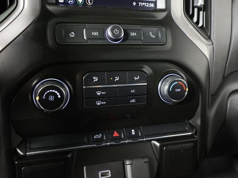 Used 2020 Chevrolet Silverado 1500 Custom w/ Custom Value Package image 34