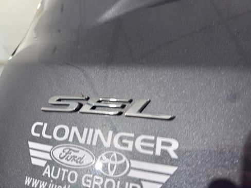 Used 2024 Ford Edge SEL w/ Convenience Package AWD/4WD image 9