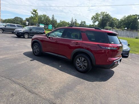 Used 2022 Nissan Pathfinder SV AWD/4WD image 30