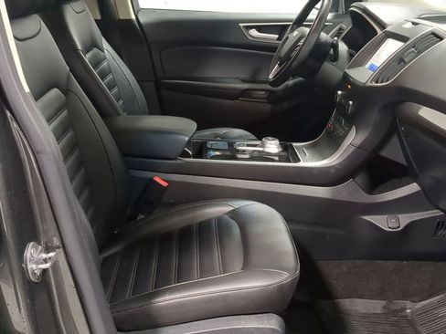 Used 2020 Ford Edge SEL image 34