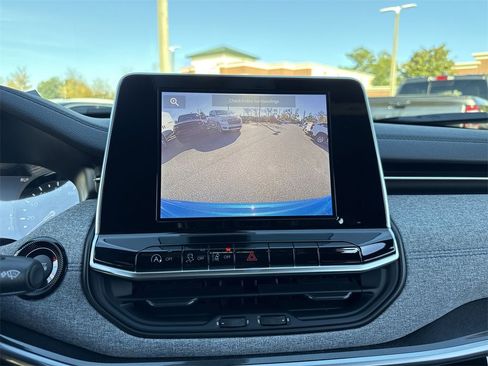 New 2026 Jeep Compass Latitude image 23