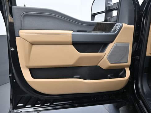 Used 2024 Ford F250 Lariat w/ Lariat Ultimate Package image 18