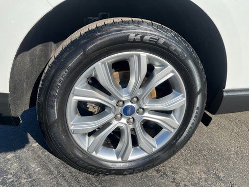 Used 2020 Ford Edge Titanium w/ Equipment Group 301A image 4