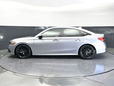 Used 2024 Honda Civic Sport image 8