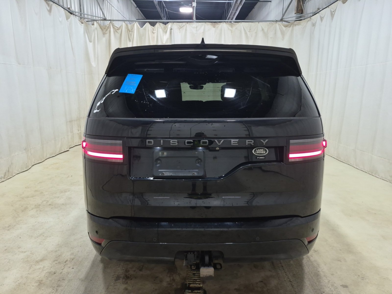 Used 2023 Land Rover Discovery HSE R-Dynamic AWD/4WD image 9