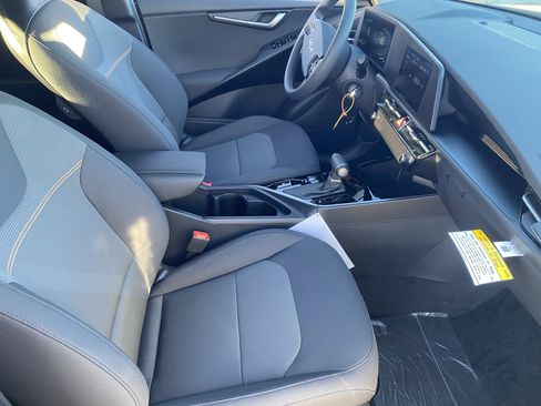 New 2026 Kia Niro LX image 9