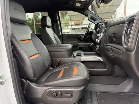 Used 2022 GMC Sierra 2500 AT4 w/ AT4 Preferred Package AWD/4WD image 19