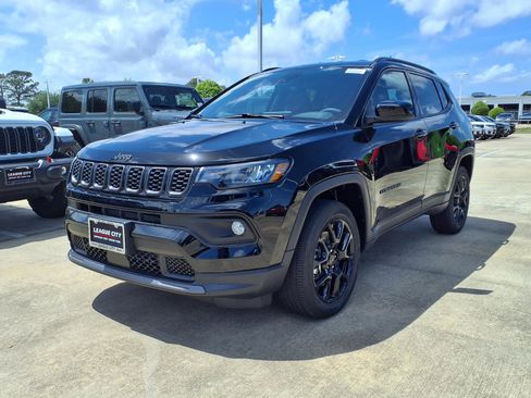 New 2026 Jeep Compass Altitude AWD/4WD image 3