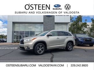 Used 2016 Toyota Highlander XLE FWD video 1