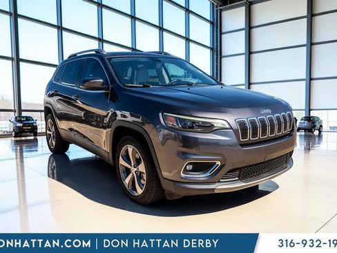 Used 2019 Jeep Cherokee Limited w/ Luxury Group FWD image 32