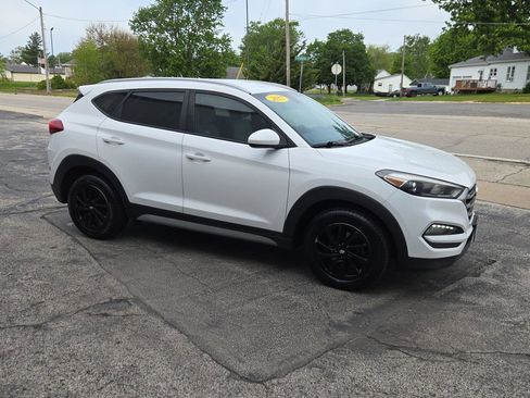 Used 2017 Hyundai Tucson SE AWD/4WD image 11