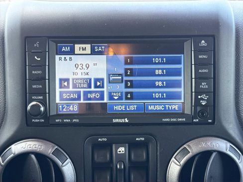 Used 2016 Jeep Wrangler Unlimited Sport AWD/4WD image 9