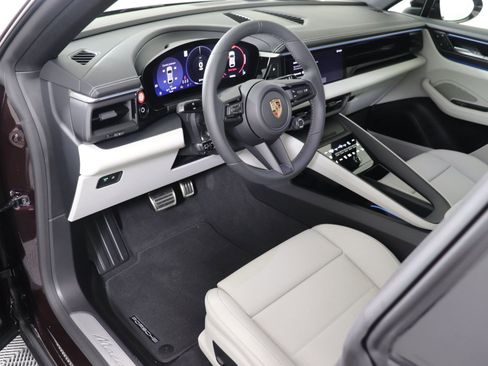Certified 2025 Porsche Macan 4S Electric image 3