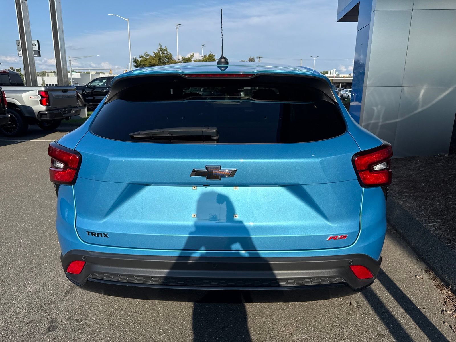 Used 2025 Chevrolet Trax RS w/ Sunroof Package FWD image 7
