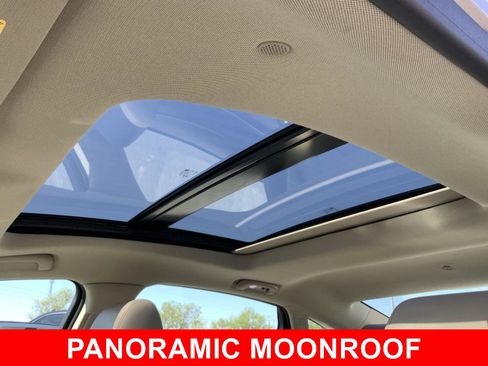 Used 2017 Buick LaCrosse Premium w/ Driver Confidence Package #2 FWD image 18