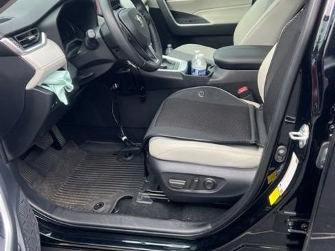 Used 2025 Toyota RAV4 XLE Premium AWD/4WD image 3