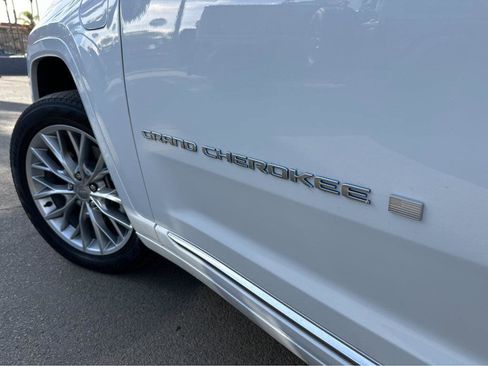 Used 2022 Jeep Grand Cherokee Summit w/ Advanced Protech Group IV image 47