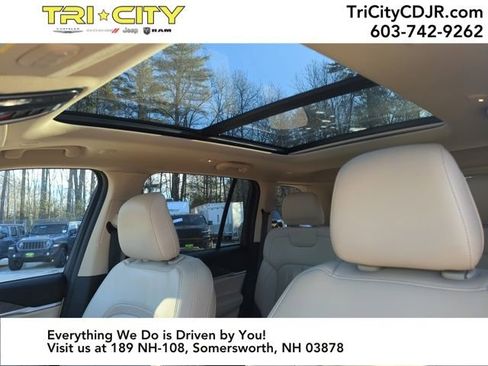 Used 2022 Jeep Grand Cherokee Limited image 26