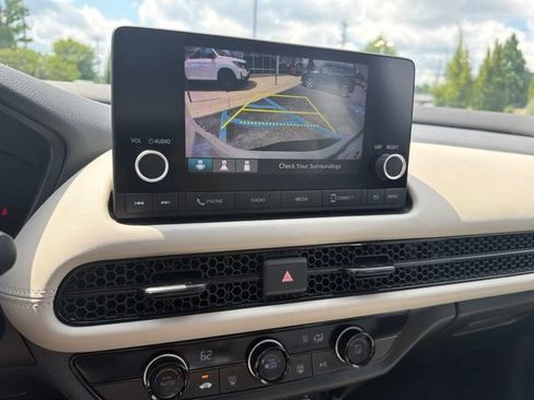 Used 2025 Honda HR-V LX image 19