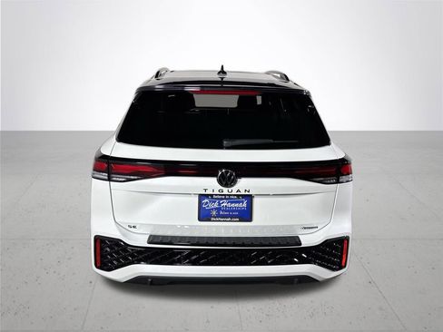 New 2026 Volkswagen Tiguan SE R-Line AWD/4WD image 7