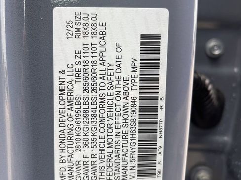 Certified 2025 Honda Pilot TrailSport image 11