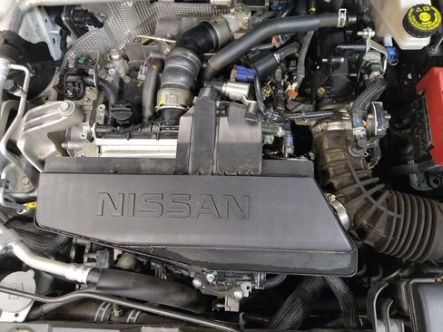 Used 2024 Nissan Rogue S AWD/4WD image 30