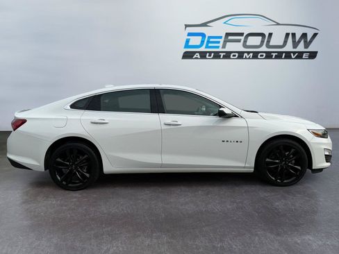 Used 2024 Chevrolet Malibu LT w/ Sport Edition FWD image 2