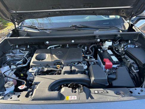 Used 2025 Toyota RAV4 XLE image 34