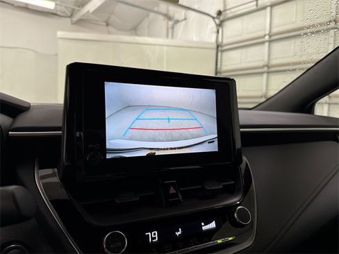 Used 2025 Toyota Corolla SE image 23