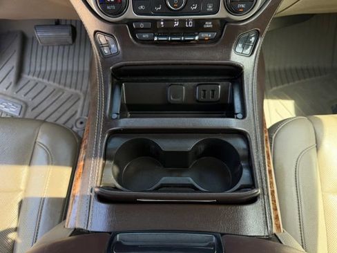 Used 2018 Chevrolet Suburban Premier image 15