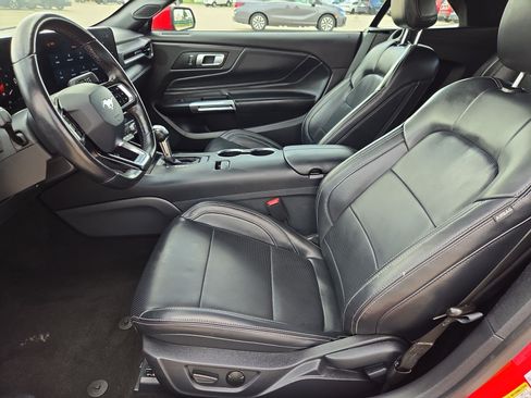 Used 2025 Ford Mustang Premium RWD image 15
