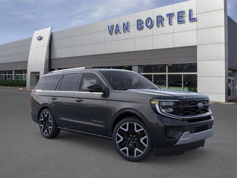 New 2026 Ford Expedition Platinum w/ Platinum Ultimate Package AWD/4WD image 7